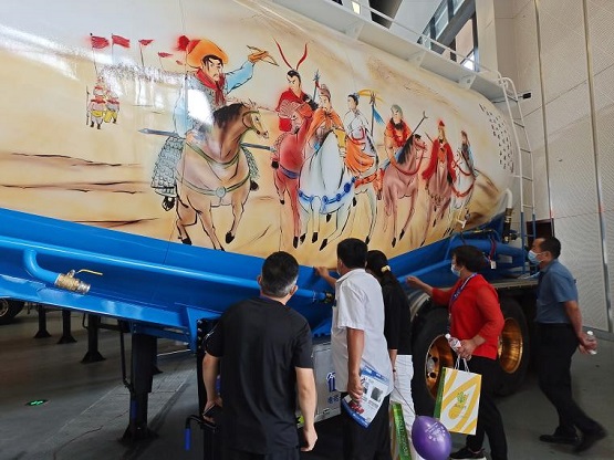 第十七屆中國（梁山）專用汽車展，輪胎接地氣、涂料更精彩