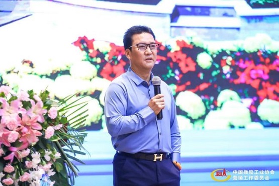 陜西賽輪輪胎銷售有限公司執(zhí)行董事、陜西富進輪胎橡膠（集團）有限公司董事長孫一平