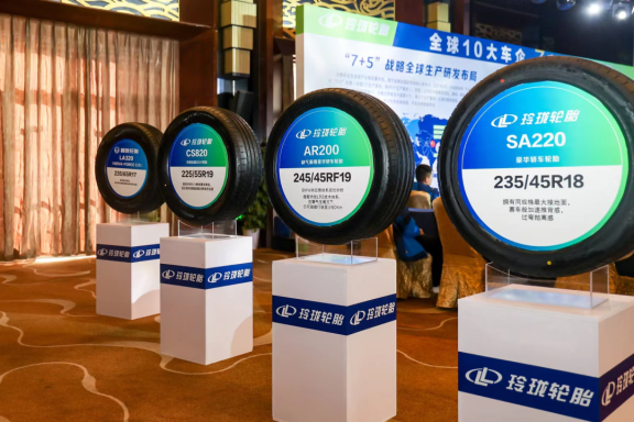 “高性能、高品質(zhì)、高附加值” “高性能、高品質(zhì)、高附加值”