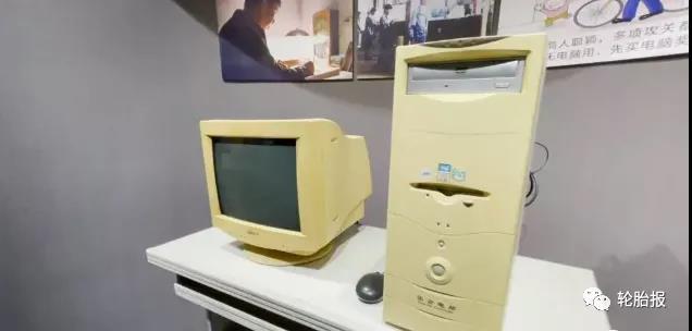 “半年的時間，成功設計出第一臺輪胎模具電火花機床，并順利交付。”王欽峰回憶說。