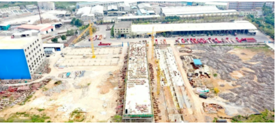 位于廣東省高州市金墩工業園的飛碟輪胎廠整體搬遷項目，按照項目進度建設正酣。