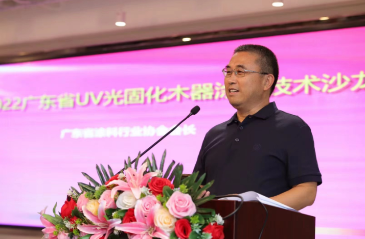 廣涂協(xié)會(huì)長(zhǎng)陳冰:滲透空間巨大,對(duì)UV木器涂料持續(xù)看好 廣涂協(xié)會(huì)長(zhǎng)陳冰:滲透空間巨大,對(duì)UV木器涂料持續(xù)看好