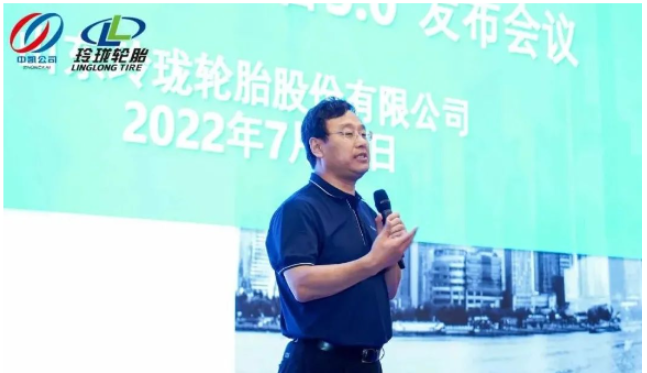 王鋒現場分享了玲瓏輪胎的發展成果，同與會代表共商“廠商店”融合發展新舉措、新方式。《中國橡膠》雜志了解到，玲瓏輪胎與中凱的合作由來已久。