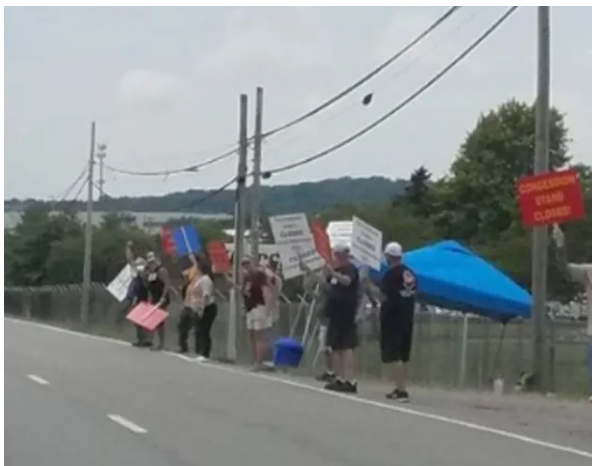 USW與米其林的勞資協(xié)議涵蓋該公司位于印第安納州韋恩堡和阿拉巴馬州塔斯卡盧薩的工廠2500名米其林員工，兩家工廠都生產(chǎn)乘用車(chē)和輕型卡車(chē)輪胎。