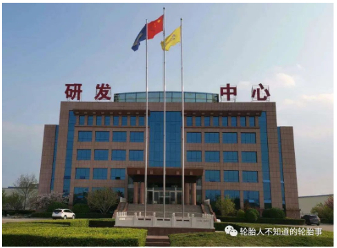 山東華盛橡膠集團始終堅持“科技興企、創新發展”的路線，致力于自主研發高品質產品，逐步實現彎道超車。