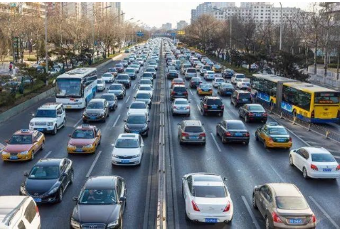 汽車行業(yè)迎來“劃時代鐘聲” 汽車行業(yè)迎來“劃時代鐘聲”