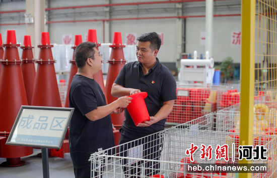 景縣開展“政策找企業(yè)”活動(dòng)實(shí)地了解企業(yè)運(yùn)行情況。 作者 高雷