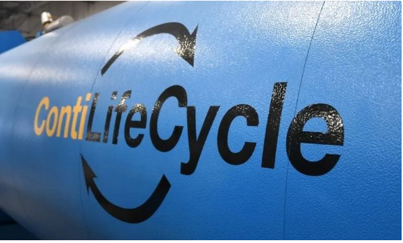 大陸集團于2011年在美洲推出了其Co<i></i>ntiLife Cycle翻新業(yè)務。德國大陸得到CLC許可的輪胎翻新網(wǎng)絡在美國有21家,其中6家由該公司BestDrive部門運營,另有18家輪胎翻新在加拿大。 大陸集團于2011年在美洲推出了其Co<i></i>ntiLife Cycle翻新業(yè)務。德國大陸得到CLC許可的輪胎翻新網(wǎng)絡在美國有21家,其中6家由該公司BestDrive部門運營,另有18家輪胎翻新在加拿大。