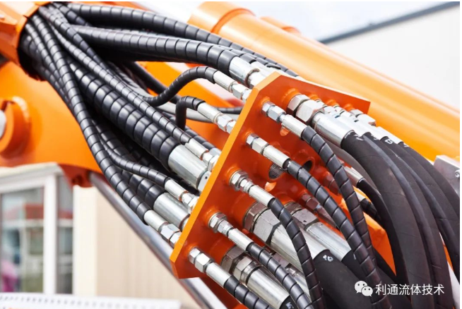 。2023年1月，利通科技發布了2022年年度業績預告公告，數據顯示，預計歸屬上市公司股東的凈利潤為8299.94萬元，同比上年增長175.37%。其中，報告期內預計歸屬上市公司股東的扣除非經常性損益后的凈利潤為7168.88萬元，較上年同期預計增長比例為200.92%。