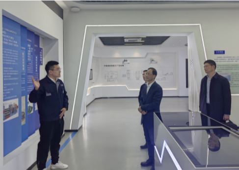 在座談會(huì)上，中瑞的董事長(zhǎng)王建森向陳主席一行表示熱烈歡迎，并感謝溫州市政協(xié)對(duì)民營(yíng)企業(yè)營(yíng)商環(huán)境的支持。他介紹了公司目前的發(fā)展?fàn)顩r，并提出了一些遇到的難點(diǎn)和建議。陳主席勉勵(lì)企業(yè)樹立信心，指出方法總比困難多。他希望各級(jí)單位精準(zhǔn)幫扶企業(yè)克服困難，為民企創(chuàng)建優(yōu)質(zhì)營(yíng)商環(huán)境，全力以赴推動(dòng)地方經(jīng)濟(jì)高質(zhì)量發(fā)展。
