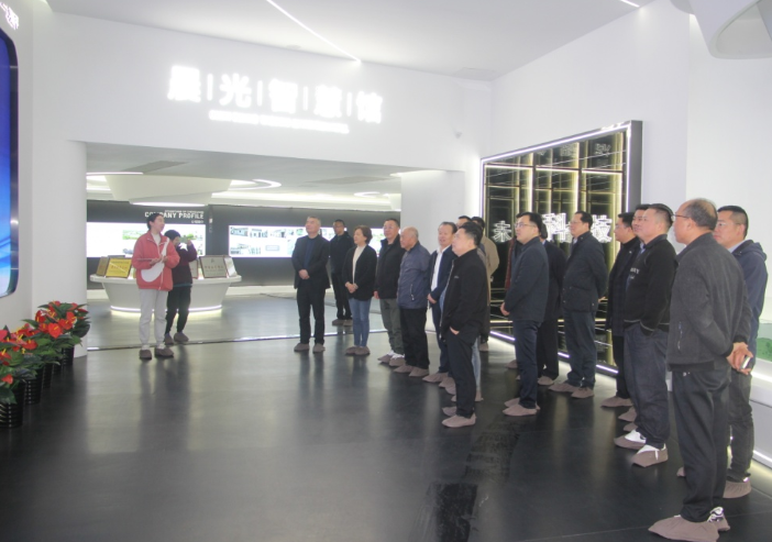 會議上，涂料行業協會秘書長丁智向與會代表匯報了2022年協會工作總結和2023年工作計劃，并提出了具體措施。該工作報告隨后經經理事會討論一致通過。大會還聽取了輪值會長安敏琦所做的《2022年協會財務報告》，并獲得審議通過。大會宣布關于協會人事調整提交江蘇省涂料行業協會第四屆理事會，提交大會審議并獲得通過。