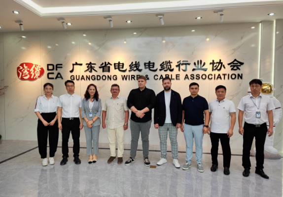俄羅斯代表表示，此次廣東省電線電纜行業協會的交流活動是一次富有成果的訪問。他們不僅關注設備采購，還發現了連接器線束、新能源線纜等潛在商機。他們熱切期待著中國企業能夠前往俄羅斯考察，并在未來實現更緊密的中俄合作。