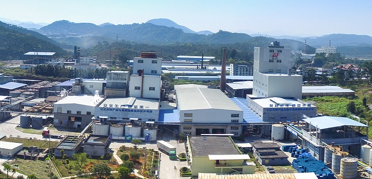 福建省三明市召開了一場民營經濟發展座談會，旨在聽取民營企業對產業發展的意見和建議。在會上，三明正元化工有限公司的董事長曾土兒分享了該公司的發展歷程和關于白炭黑產業的見解。