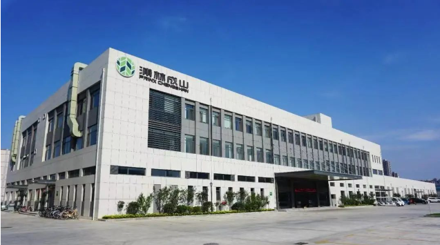 浦林成山公司發(fā)布了其半年報，披露了一系列令人振奮的成績和未來計劃。該公司計劃在2023年下半年啟動泰國輪胎生產基地三期項目，該項目旨在年產200萬條半鋼子午線輪胎。